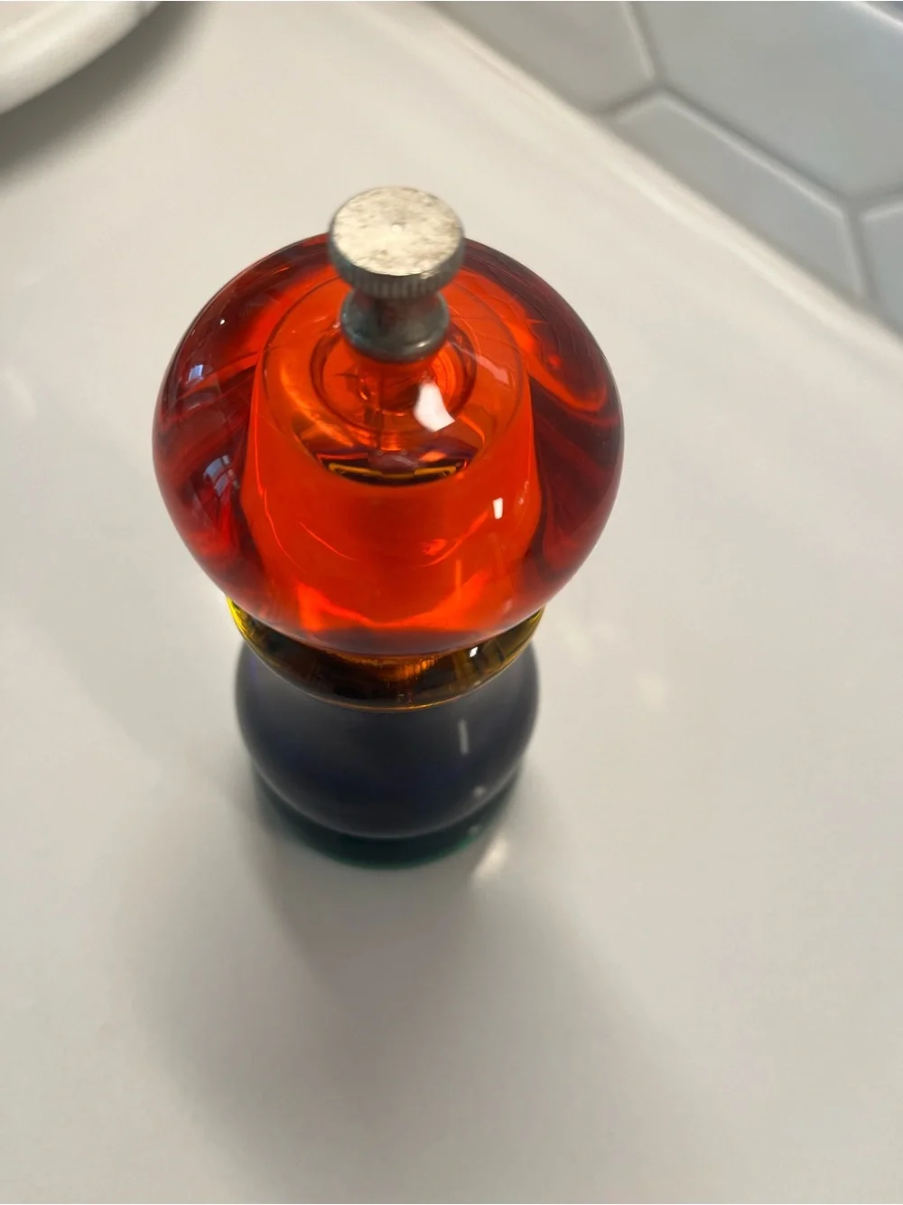 Vintage Olde Thompson Pepper Grinder Mill/ Salt Shaker set in Sunset Fiesta